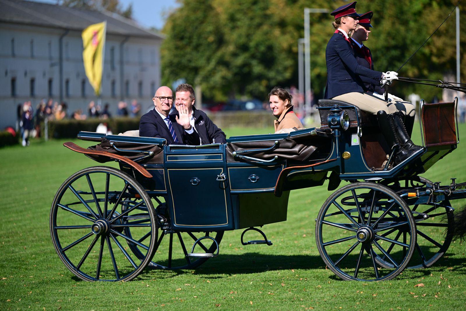 Ministerpräsident Woidke, Hengstparade Neustädter Gestüte